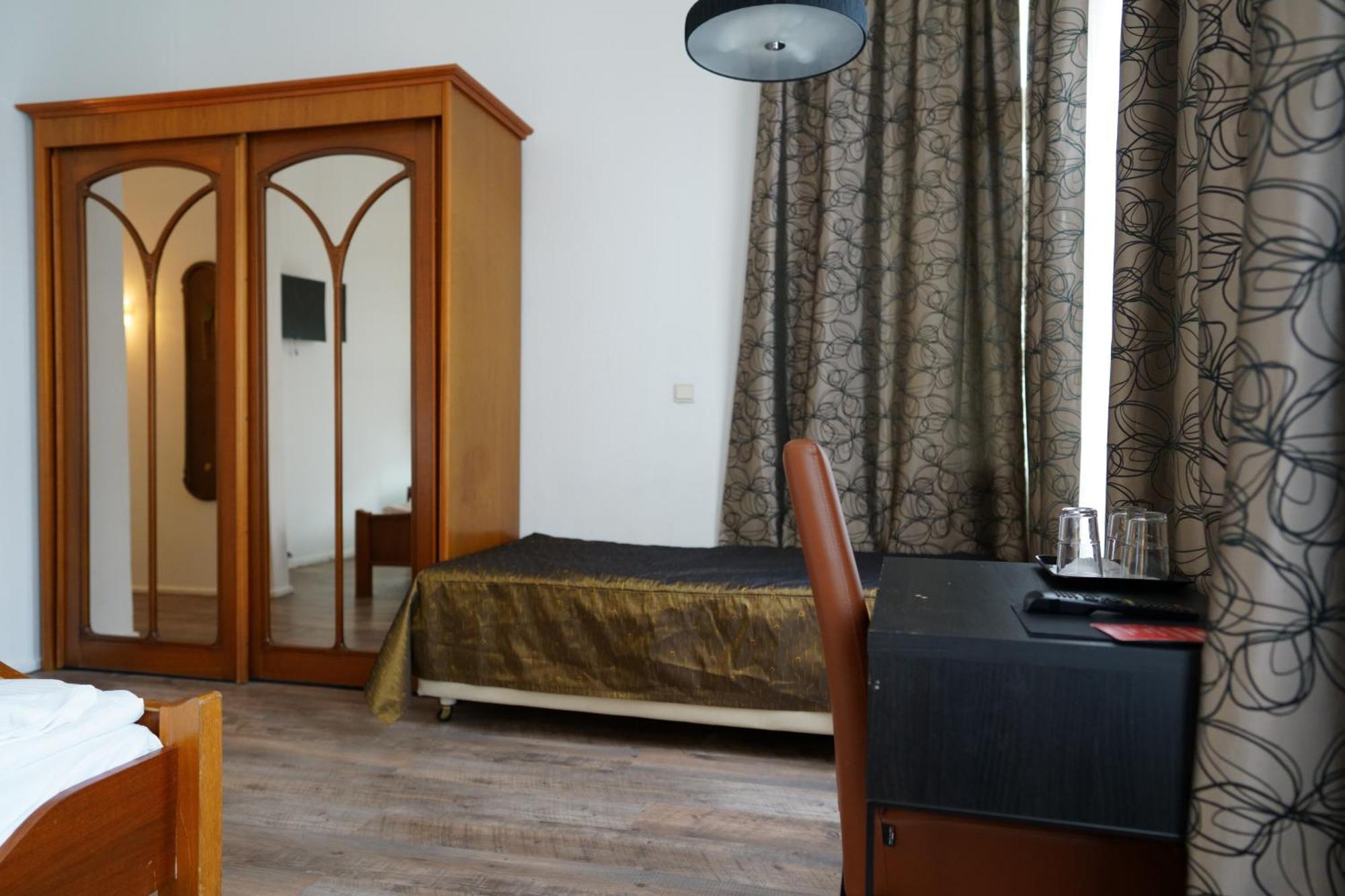 Hotel Pension Xantener Eck Βερολίνο Εξωτερικό φωτογραφία
