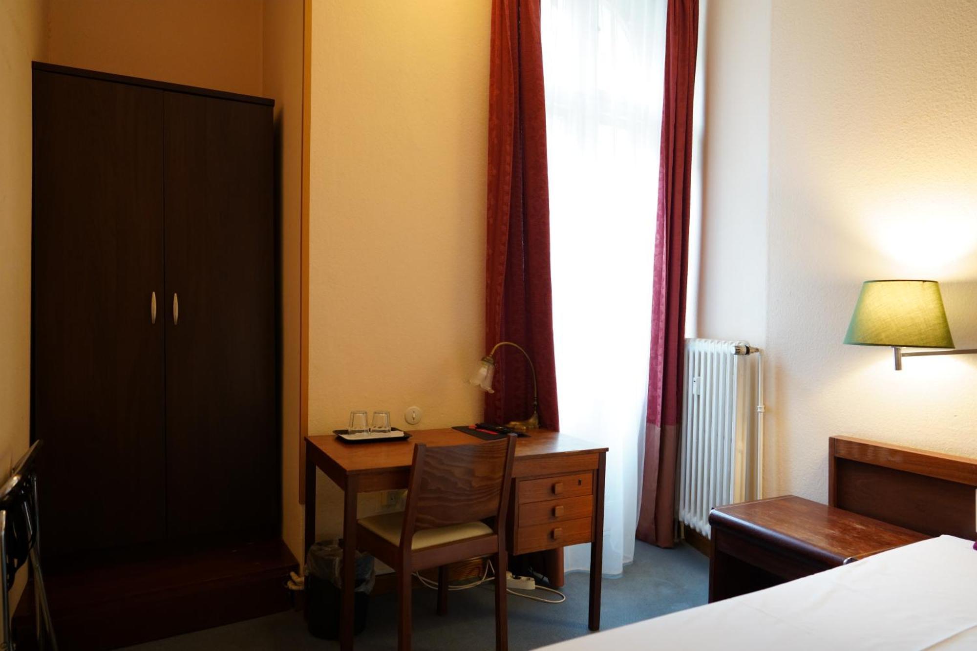 Hotel Pension Xantener Eck Βερολίνο Εξωτερικό φωτογραφία