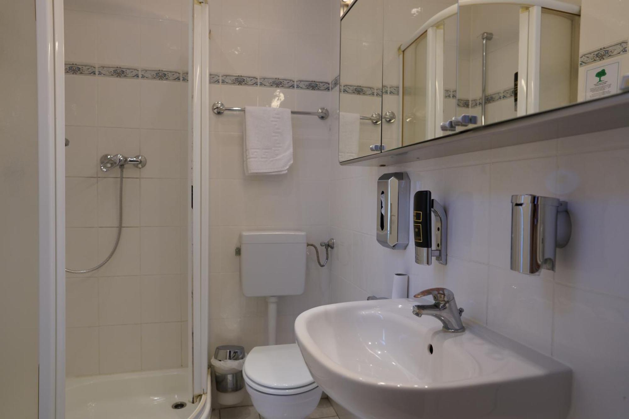 Hotel Pension Xantener Eck Βερολίνο Εξωτερικό φωτογραφία