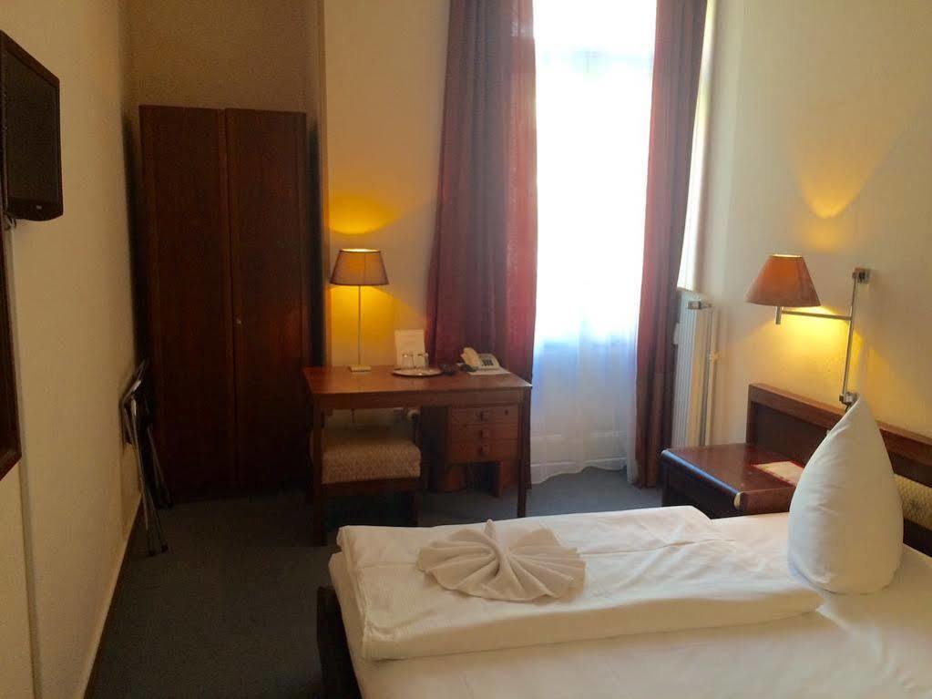 Hotel Pension Xantener Eck Βερολίνο Εξωτερικό φωτογραφία